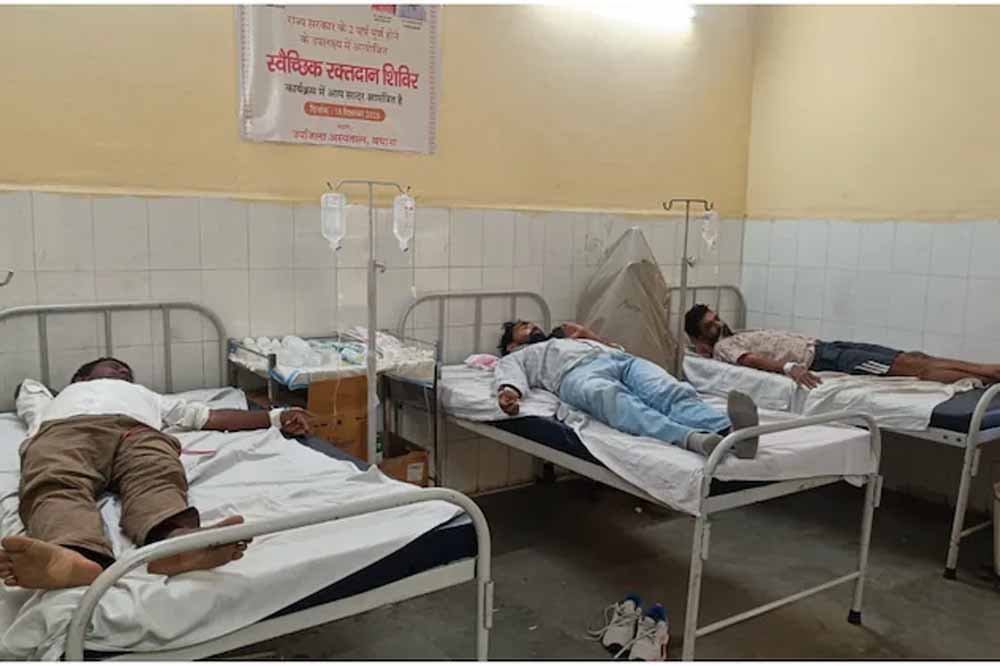 72 घंटे से भूख हड़ताल पर बैठे अरुण, रणवीर और राजवीर को प्रशासन ने अस्पताल में कराया भर्ती