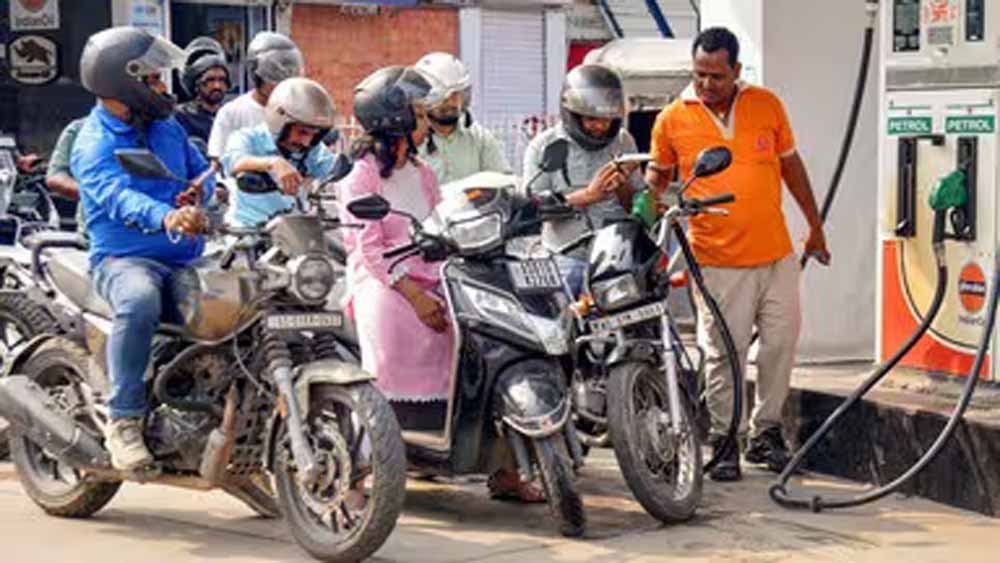 झारखंड में पेट्रोल-डीजल संकट गहराया, रांची और हाईवे पंपों पर सप्लाई ठप