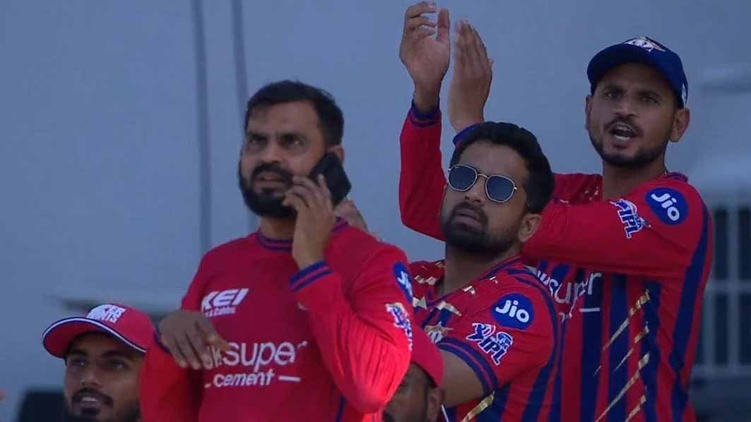 CSK vs LSG मैच के बाद नया विवाद, डगआउट में मोबाइल इस्तेमाल से मचा हड़कंप