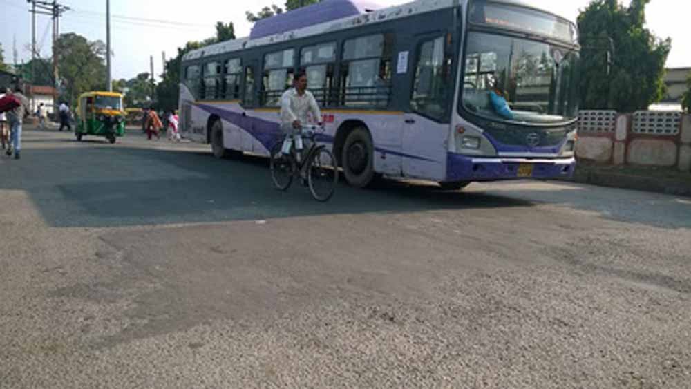 झारखंड में झटका: डीजल-टोल बढ़ते ही बस किराया बढ़ा, झुमरीतिलैया से यात्रा हुई महंगी