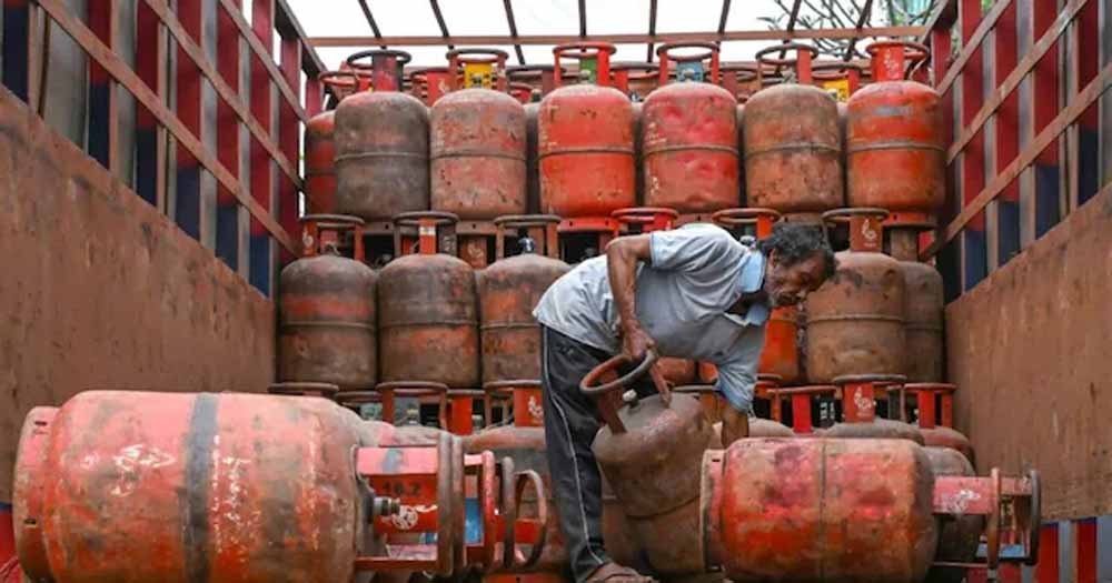 घरेलू गैस के दाम नहीं बदले, कमर्शियल सिलेंडर भी स्थिर