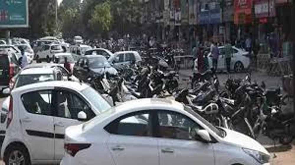 LG–सांसद बैठक: DDA बनाएगा 3 हजार पार्किंग स्थल, जाम से मिलेगी राहत