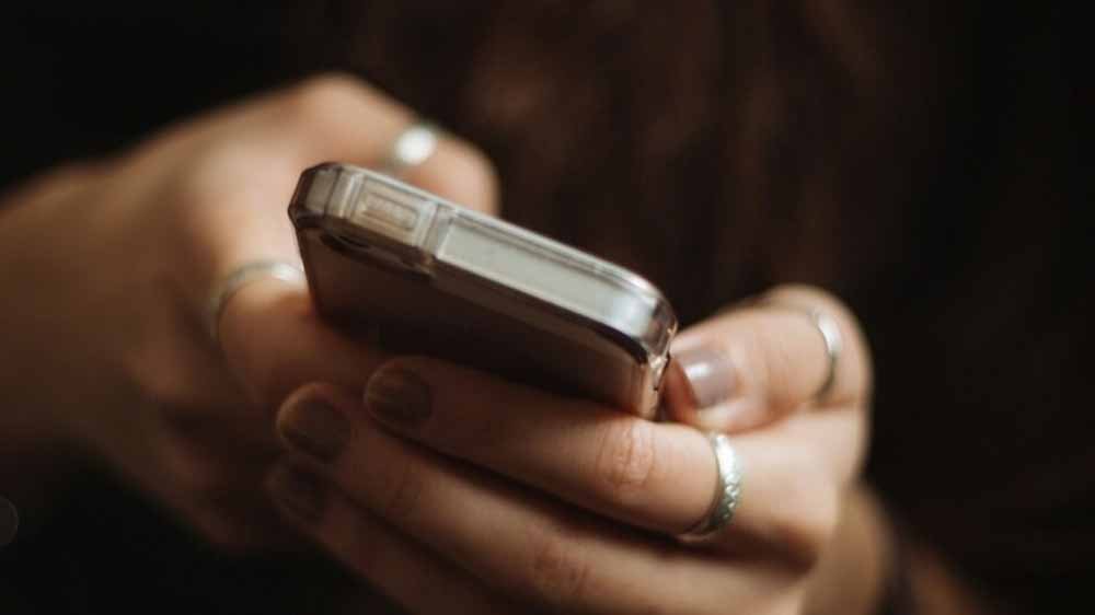 स्मार्टफोन पर SOS साउंड क्यों आया? सरकार ने किया नया इमरजेंसी अलर्ट सिस्टम टेस्ट