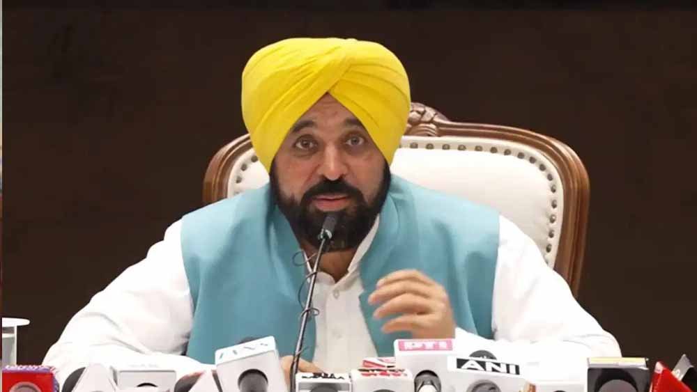 पंजाब की राजनीति गरमाई: भगवंत मान बोले- ED के जरिए डराकर सत्ता हथियाना चाहती है बीजेपी