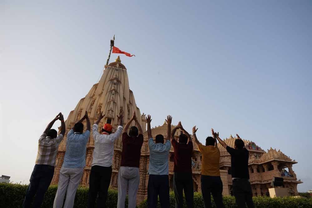 राजस्थान के वरिष्ठ नागरिकों की विशेष सोमनाथ यात्रा सफल, ज्योतिर्लिंग के दिव्य दर्शन से भाव-विभो