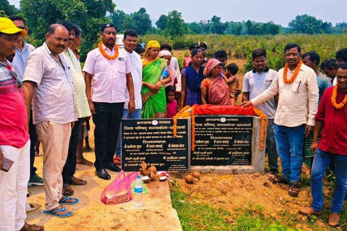 ग्रामीण विकास को मिलेगी रफ्तार: जिला परिषद अध्यक्ष ने कई योजनाओं की रखी आधारशिला