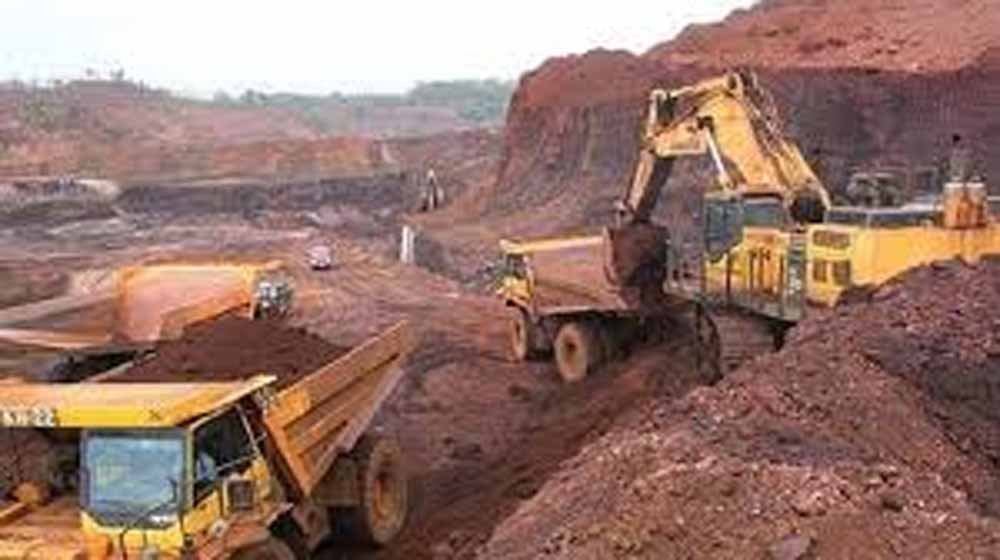 माइंस विभाग की समीक्षा बैठक: राजस्व बढ़ाने और खनन प्रक्रिया को समयबद्ध करने पर जोर