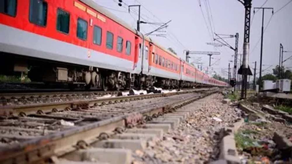 रेलवे का बड़ा फैसला: धनबाद और डालटनगंज के लिए विशेष ट्रेनें
