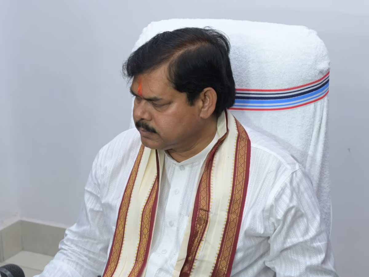 शिक्षा मंत्री सख्त: 10 साल पुराने मुकदमों की 15 दिन में होगी पहचान और समीक्षा