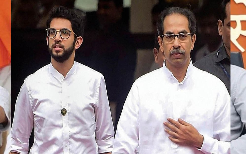 शिवसेना UBT में बढ़ी बगावत, आदित्य के करीबी नेता ने भी छोड़ा साथ; उद्धव पर संकट गहराया