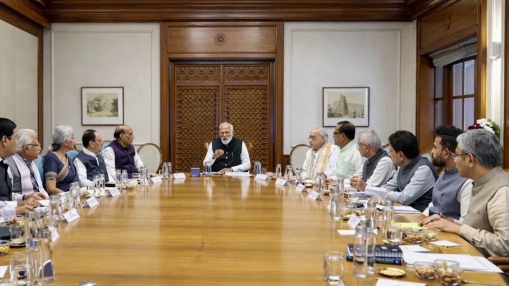 मोदी कैबिनेट में बदलाव की आहट! कई मंत्रियों की छुट्टी तय?, TMC और शिवसेना के बागियों की एंट्री
