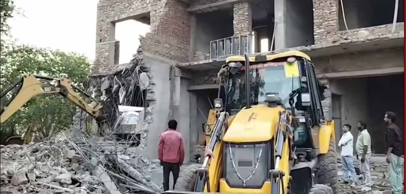 विश्व धरोहर चित्तौड़गढ़ दुर्ग से हटाया गया अतिक्रमण, 2 मंजिला होटल ध्वस्त