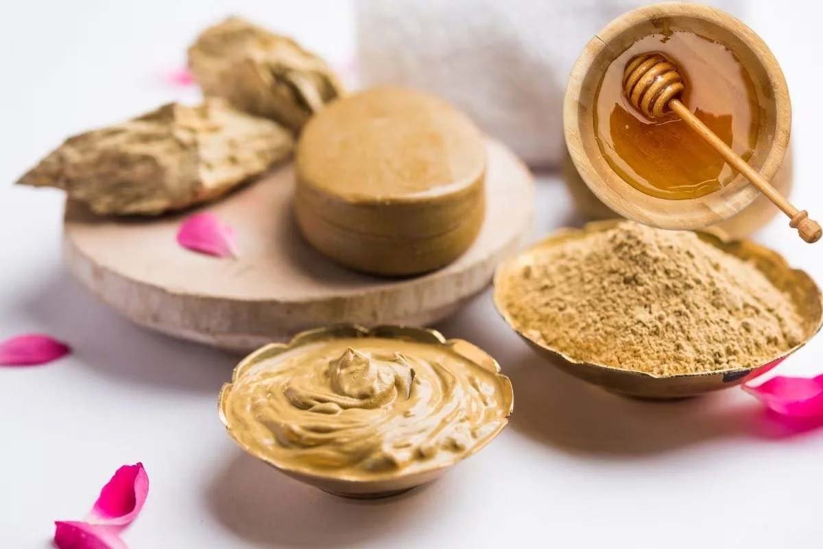 घर पर बनाएं मुल्तानी मिट्टी का नेचुरल साबुन, स्किन रहे साफ और ग्लोइंग