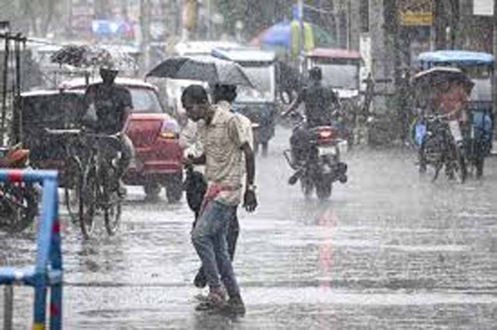प्री-मानसून की दस्तक: राजस्थान के कई हिस्सों में तेज हवाएं और बारिश, तापमान में बड़ी गिरावट