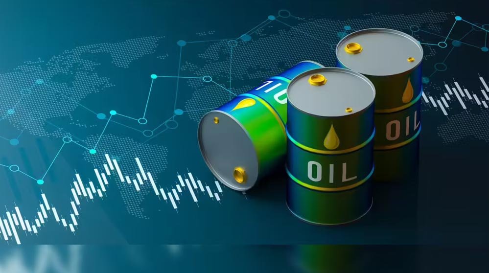 Crude Oil Price Alert: तेल बाजार में बड़ी गिरावट की आशंका, Fitch की रिपोर्ट ने बढ़ाई हलचल