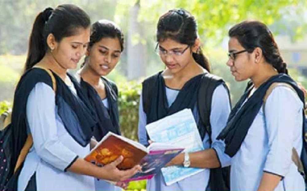 NFHS-6 रिपोर्ट ने दिखाई बिहार की बदली तस्वीर, बेटियों की पढ़ाई में आया बड़ा सुधार