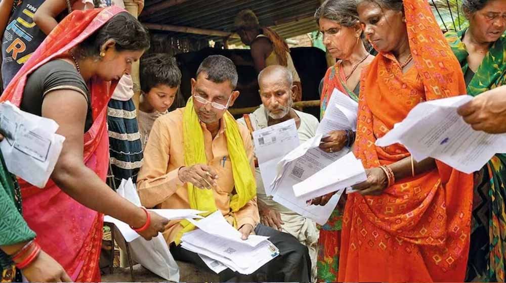 मतदाता सूची अपडेट अभियान कल से शुरू, पंजाब में 24,453 BLO करेंगे डोर-टू-डोर वेरिफिकेशन