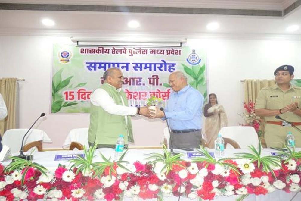 15 दिवसीय विशेष प्रशिक्षण शिविर संपन्‍न