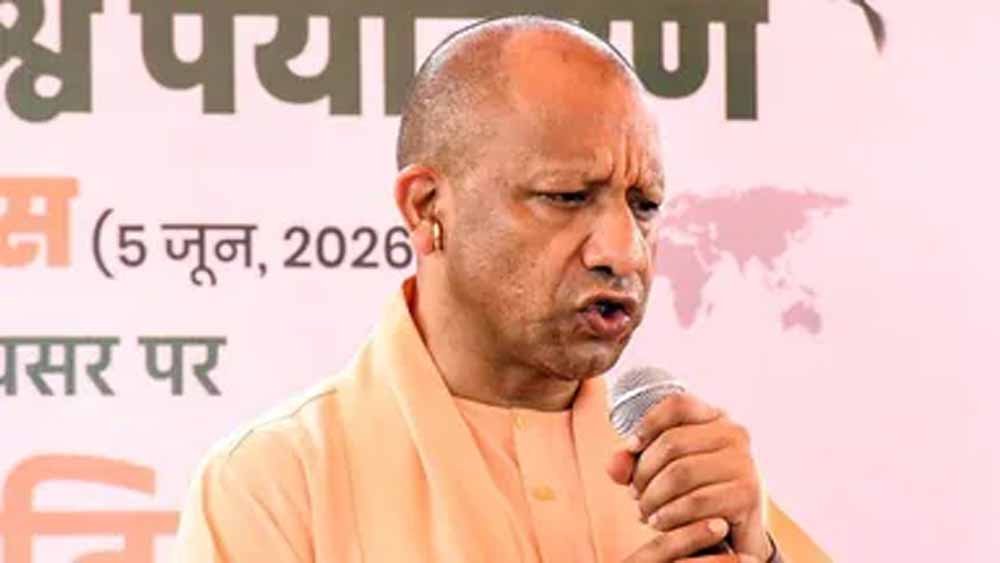 अवैध खनन और माफियाओं पर जीरो टॉलरेंस: योगी आदित्यनाथ ने झांसी में दिए कड़े आदेश