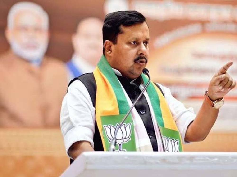 यूपी में तीसरी जीत का लक्ष्य, सांसद-विधायकों को बूथ स्तर तक सक्रिय रहने की नसीहत