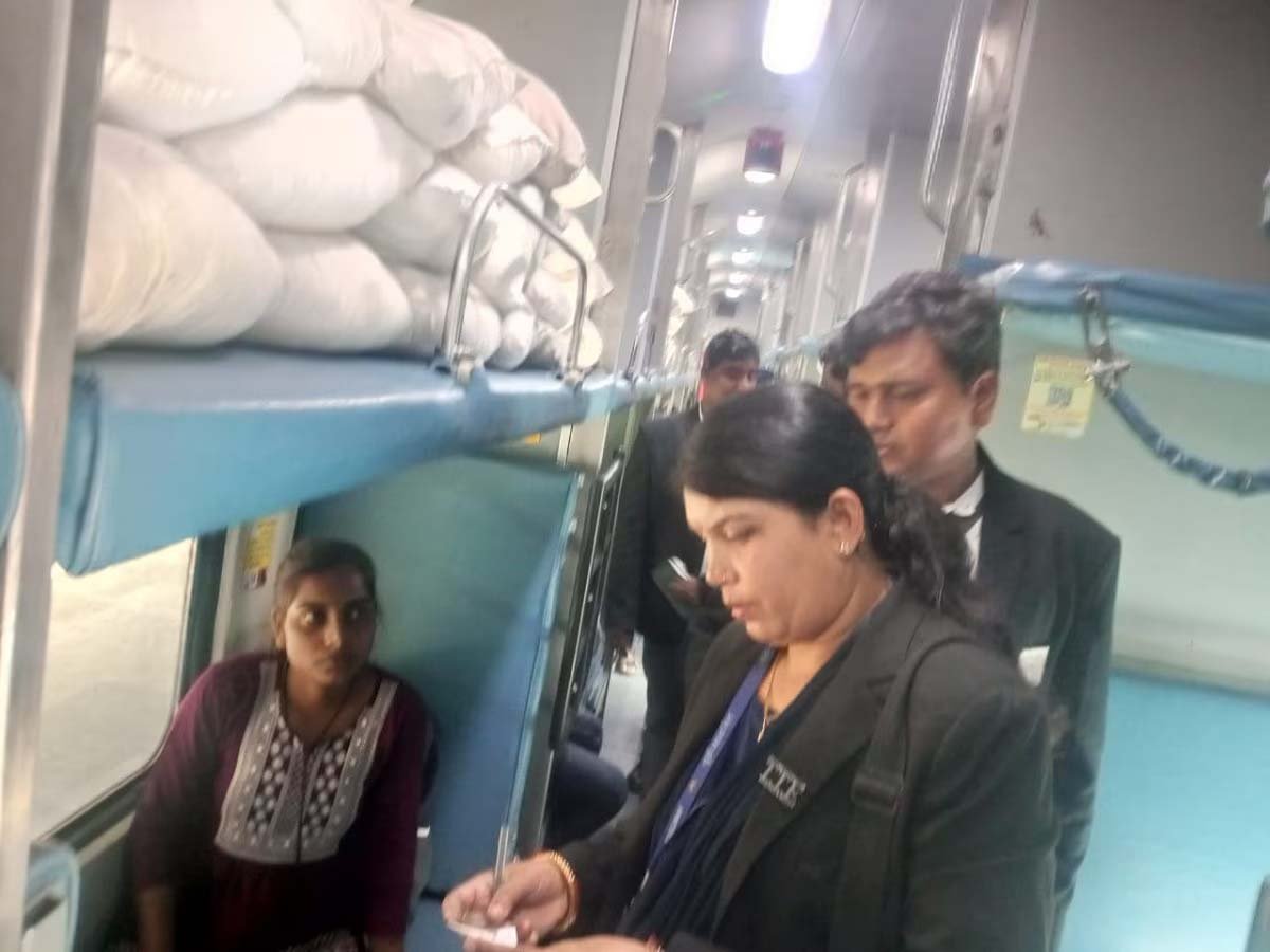 रेलवे का बड़ा फैसला, टीटीई की हर कार्रवाई होगी बॉडीकैम में रिकॉर्ड