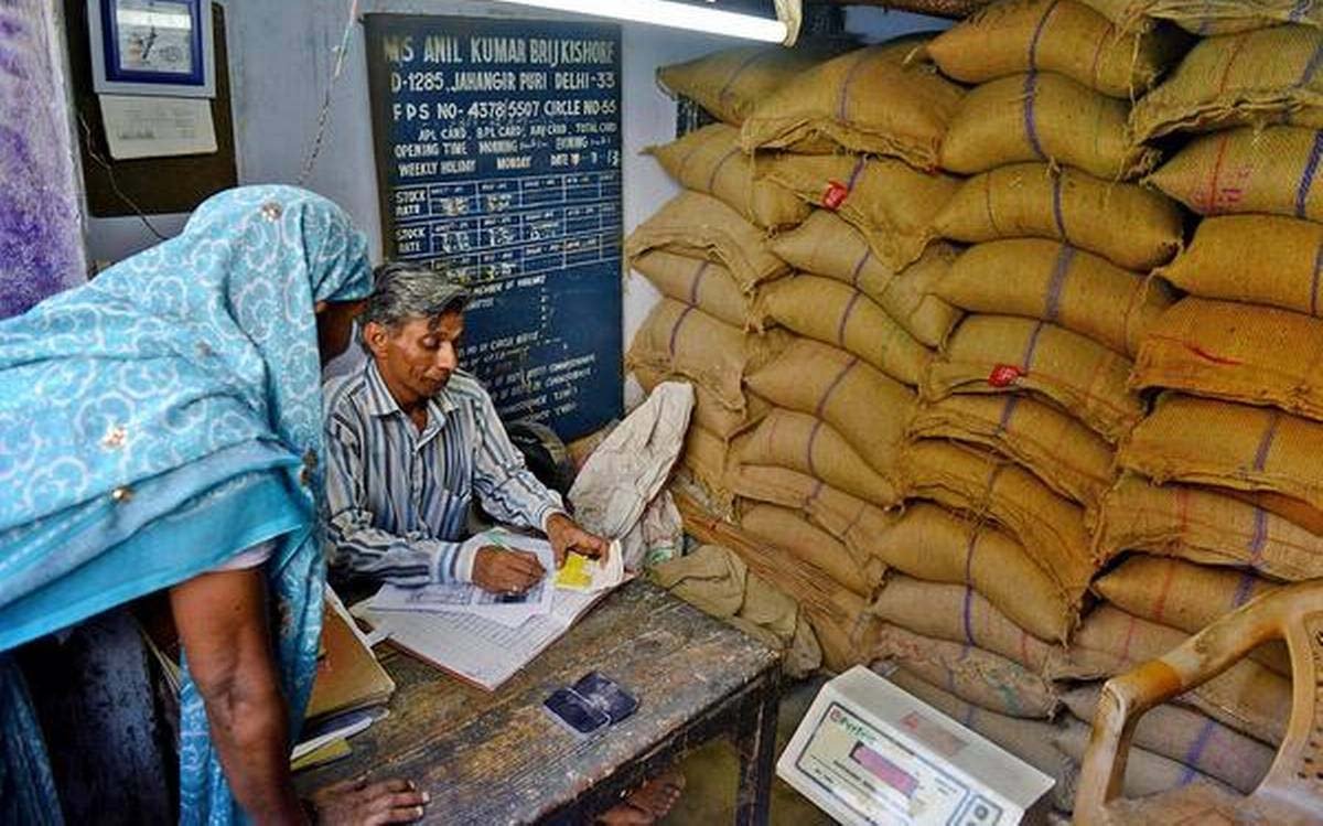 राशन घोटाले पर सरकार सख्त, लाखों अपात्र लाभार्थियों के कार्ड होंगे निरस्त