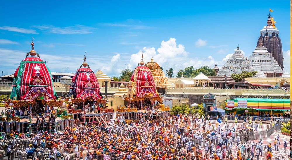 पुरी में रथ यात्रा का असर, श्रद्धालुओं की भारी भीड़; होटलों का एक रात का किराया ₹50 हजार से ऊपर