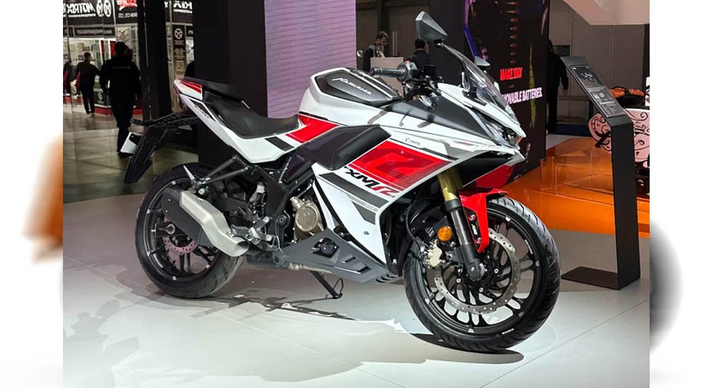 लॉन्च से पहले दिखी Hero Karizma XMR250, स्टाइलिश डिजाइन और पावरफुल इंजन से बढ़ी उत्सुकता