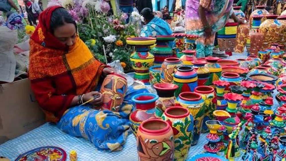 यूपी की एक करोड़ महिलाएं संभाल रहीं ग्रामीण अर्थव्यवस्था की कमान