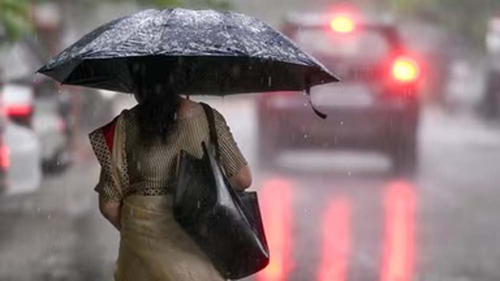 मेरठ-आगरा मंडल में बारिश से बदला मौसम, दो दिन उमस के बाद फिर बरसेंगे बादल