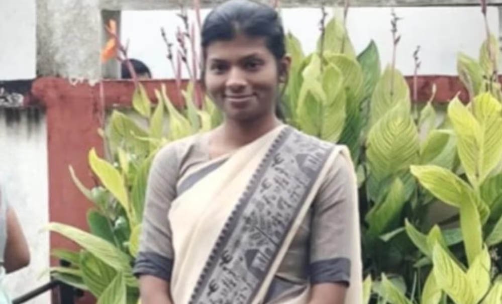 शादी का दबाव, लेकिन नहीं टूटा हौसला! ASI की बेटी ने बिना कोचिंग सेल्फ स्टडी से बनी डिप्टी कलेक्