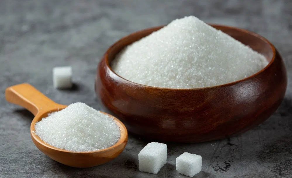 चीनी की कीमतों में उछाल से मची हलचल, जानिए किल्लत की खबरों का सच