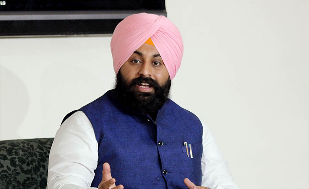 पंजाब में परीक्षा घोटाले पर सियासत तेज, हरजोत बैंस बोले- नकल हमने पकड़ी, इस्तीफे के लिए भी तैया