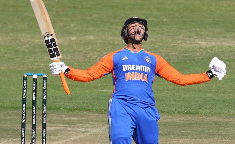 जिम्बाब्वे के खिलाफ अभिषेक का कमाल, गेंदबाजी से रचा नया टी20I इतिहास