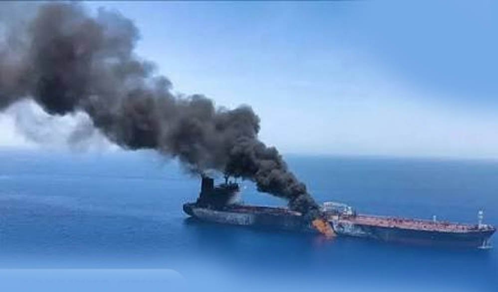 ईरान के जलक्षेत्र में LPG टैंकर पर हमला, 28 भारतीयों की सुरक्षा पर नजर; दूतावास का आधिकारिक अपड