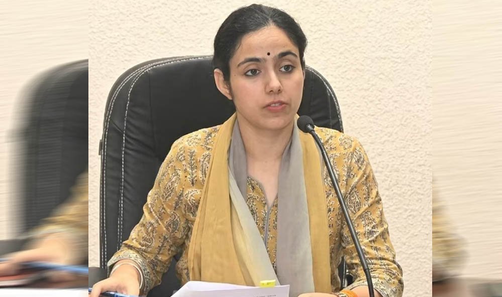 MP में बड़ा प्रशासनिक बदलाव संभव, शहडोल कलेक्टर मिशा सिंह के अवकाश आवेदन के बाद अटकलें तेज