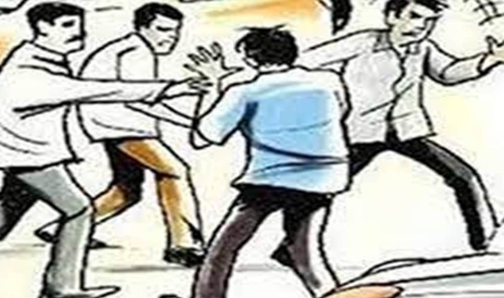 नीलबड़ रोड स्थित एचपीसीएल पेट्रोल पंप पर देर रात कर्मचारियों से मारपीट