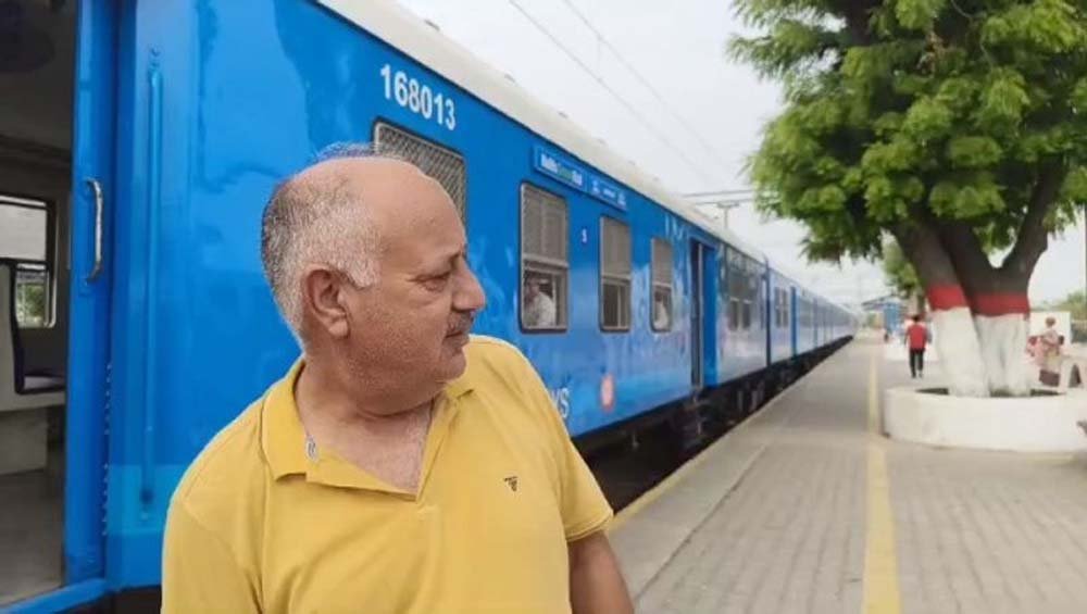 जींद-सोनीपत रूट पर हाइड्रोजन ट्रेन शुरू, आधुनिक सुविधाओं से यात्रियों को मिली राहत