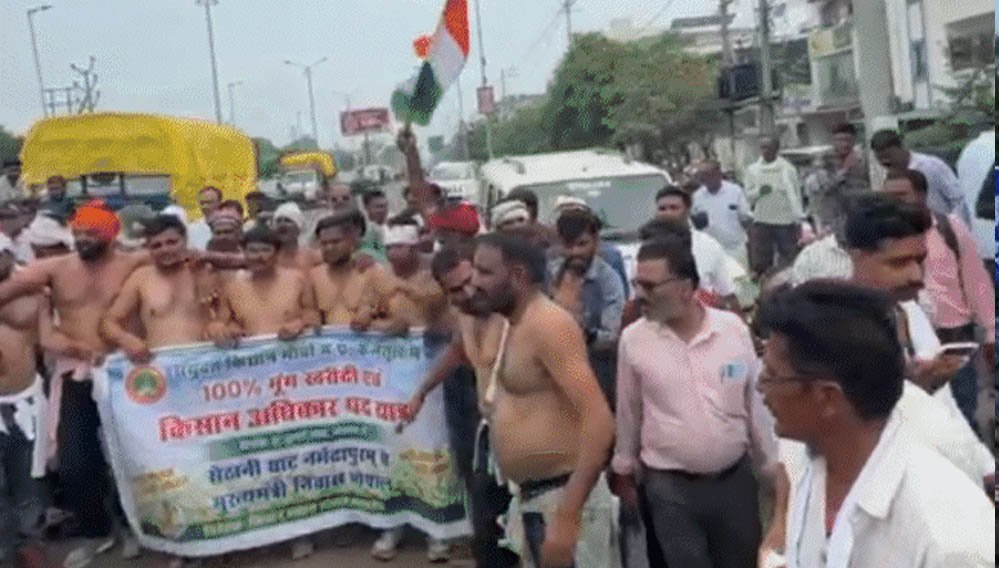 Bhopal Farmer Protest: किसानों ने बैरिकेड तोड़े, बसों पर चढ़कर किया प्रदर्शन; CM मोहन यादव ने ग