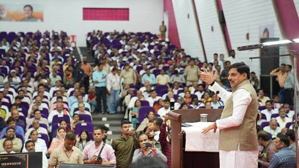 मुख्यमंत्री डॉ. यादव बोले- दादा ईश्वरदास रोहाणी जनसेवा और लोकतांत्रिक मूल्यों के प्रति समर्पित 
