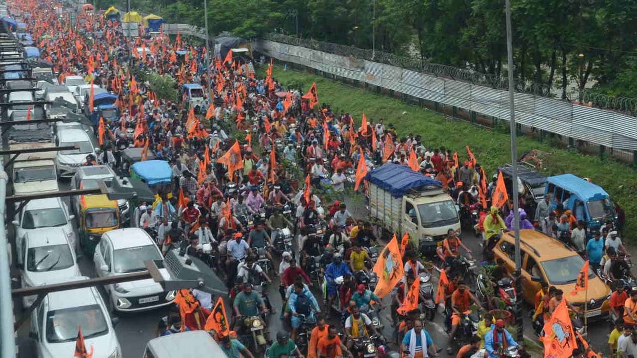 दिल्ली में 15 लाख श्रद्धालुओं की कांवड़ यात्रा, ट्रैफिक पुलिस ने किए इंतजाम