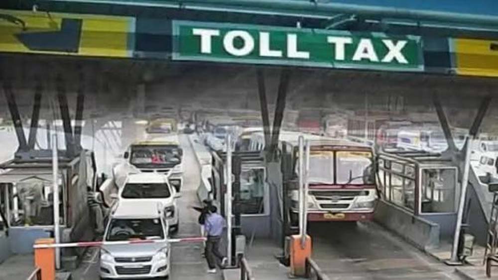 उत्तर प्रदेश को मिला पहला बैरियरलेस एक्सप्रेसवे, वाहन बिना रुके पार करेंगे टोल