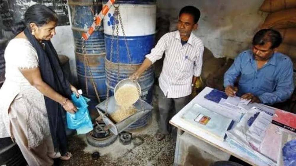 राशन वितरण में बड़ा बदलाव: अकेले बुजुर्ग और निराश्रित कार्डधारकों के घर पहुंचेगा अनाज