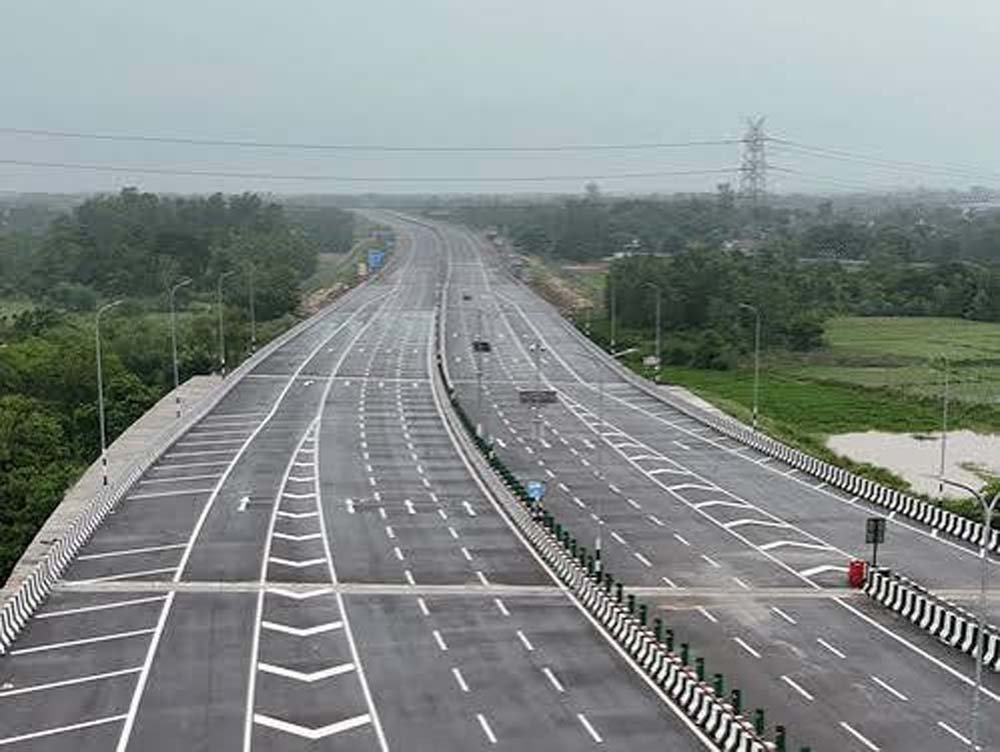 63 किमी लखनऊ-कानपुर एक्सप्रेसवे पर सबसे ज्यादा टोल की मार