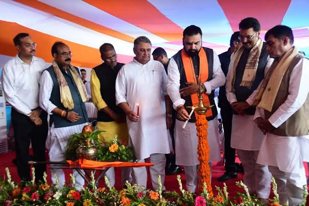 पाटलिपुत्र जंक्शन से शुरू हुई सोमनाथ आस्था यात्रा, भक्तों में उत्साह