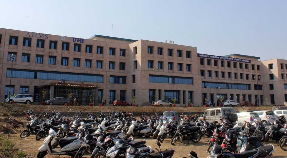 एम्स भोपाल में ऑल इंडिया रैंक 8 का प्रवेश, सर्जिकल ऑन्कोलॉजी को मिली नई प्रतिभा
