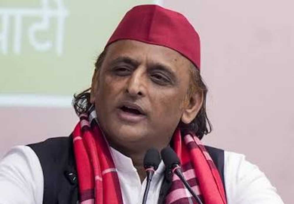 भगवान श्रीकृष्ण के अपमान पर चुप क्यों अखिलेश?