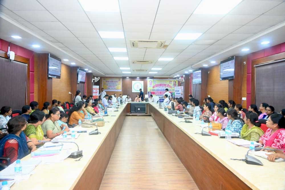 हर आंगनबाड़ी केंद्रों में लगाएं मुनगा और करें पोषण वाटिका का विकास, अपने बच्चों के समान करें आंग