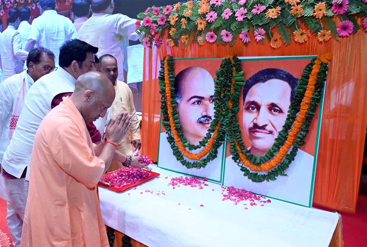 कांग्रेस और सपा झूठ का नैरेटिव फैलाने वाले दल : सीएम योगी