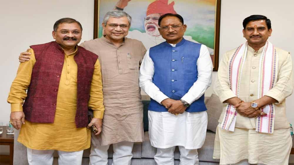 छत्तीसगढ़ को रेल विकास की बड़ी उम्मीद, मंत्री ने परियोजनाएं बढ़ाने का दिया भरोसा, CM साय का बड़